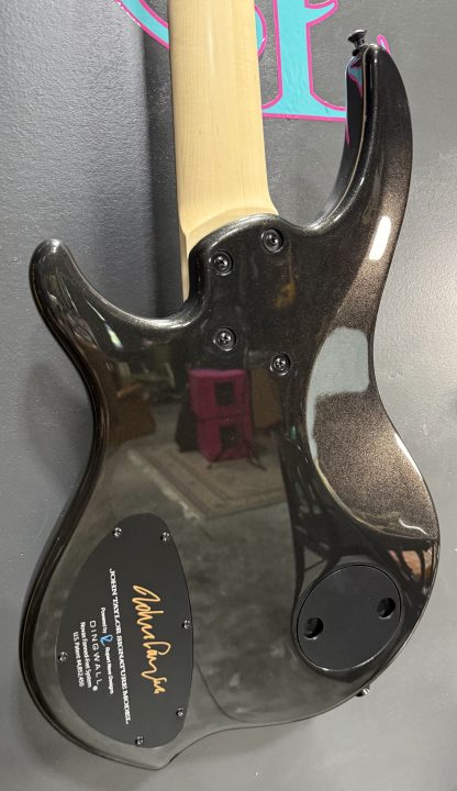 Dingwall John Taylor 5 string - Image 3