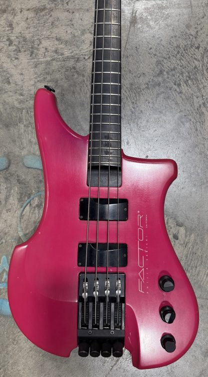 1990 Kubicki Razzberry Xfactor 18v - Image 2